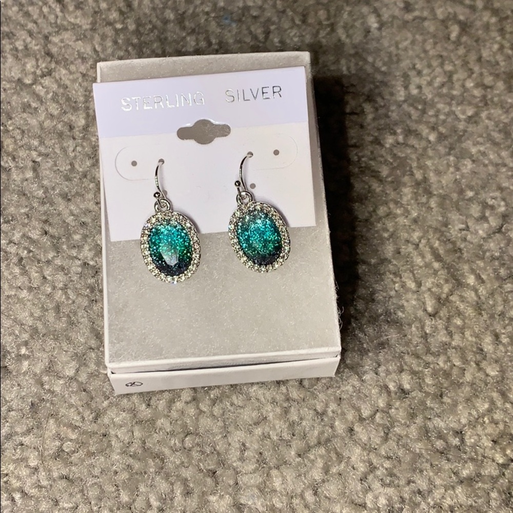 Sparking green hanging earrings